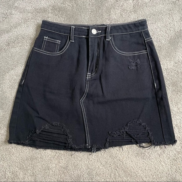 Missguided Black Denim Distressed Contrast Stitching Mini Skirt EUC Size 6 - Picture 3 of 8